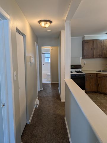 31 W Kalama Avenue, Madison Heights, MI 48071