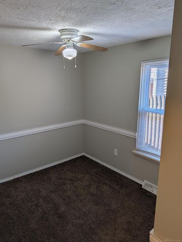 31 W Kalama Avenue, Madison Heights, MI 48071