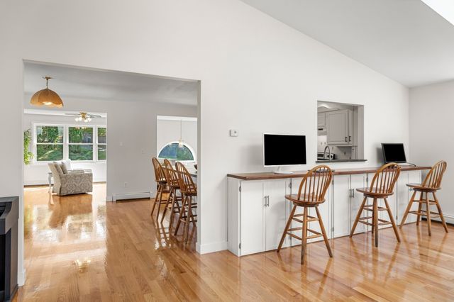 110 Bridge Street, Hamilton, MA 01982