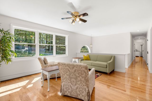 110 Bridge Street, Hamilton, MA 01982