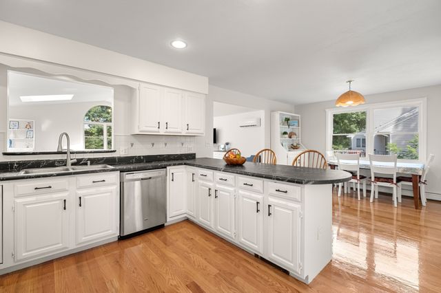 110 Bridge Street, Hamilton, MA 01982