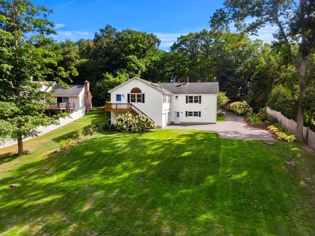 110 Bridge Street, Hamilton, MA 01982