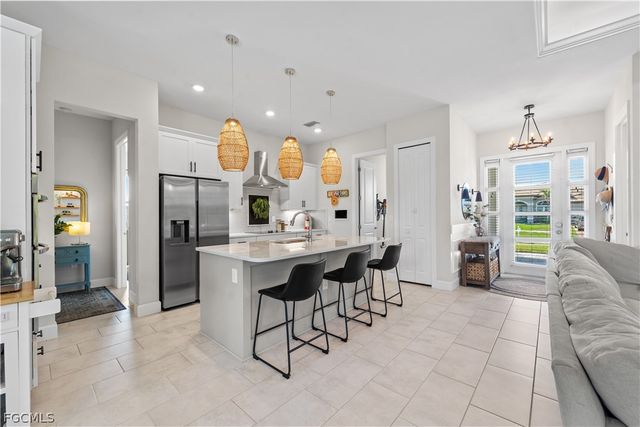 427 NW 37th AVE, Cape Coral, FL 33993