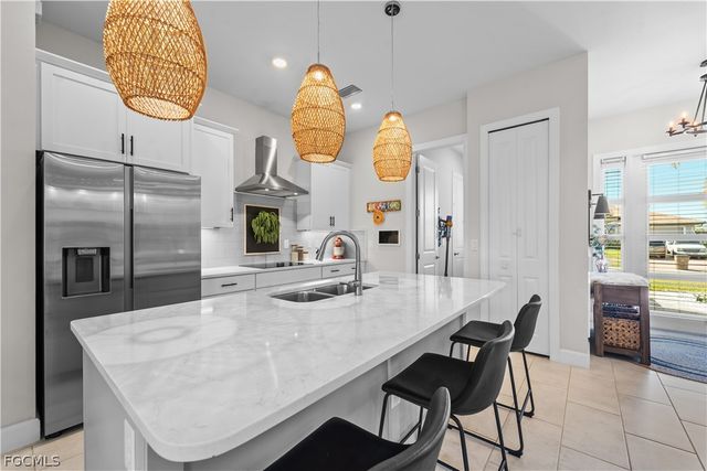 427 NW 37th AVE, Cape Coral, FL 33993