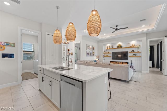 427 NW 37th AVE, Cape Coral, FL 33993