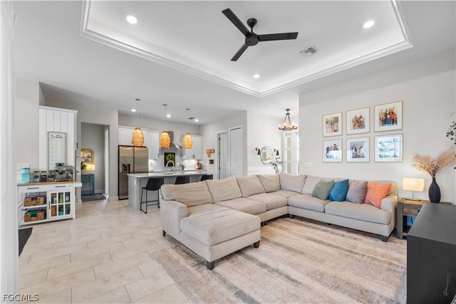 427 NW 37th AVE, Cape Coral, FL 33993