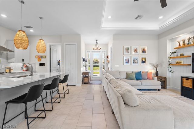 427 NW 37th AVE, Cape Coral, FL 33993