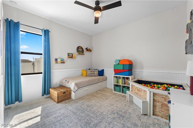 427 NW 37th AVE, Cape Coral, FL 33993