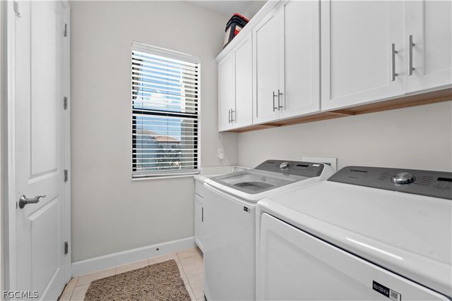 427 NW 37th AVE, Cape Coral, FL 33993