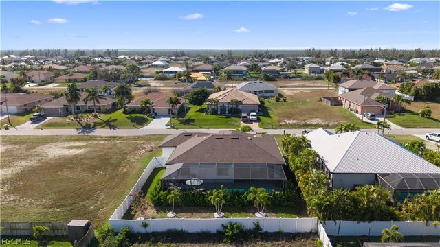 427 NW 37th AVE, Cape Coral, FL 33993