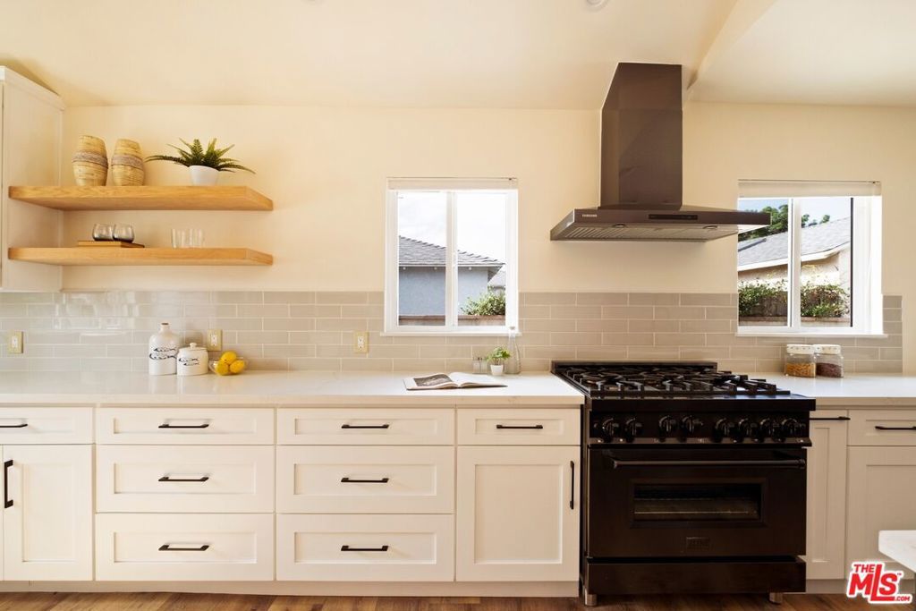 1031 Lake Street, Venice, CA 90291 — photo 4