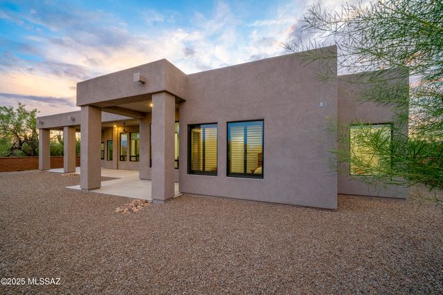 12360 N Carpas Wash Drive, Marana, AZ 85658