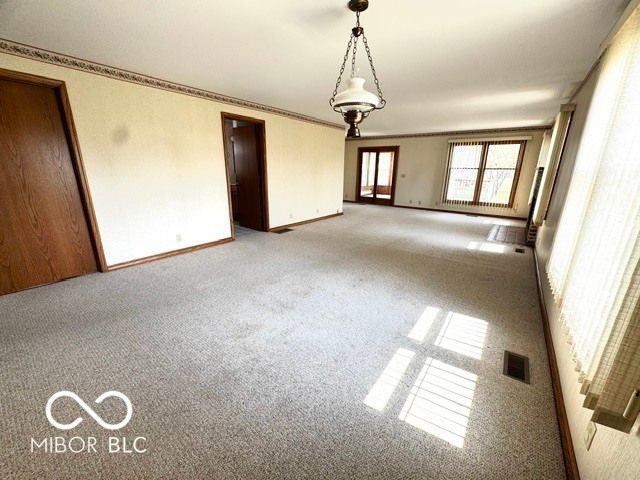 411 N College Street, Rockville, IN 47872
