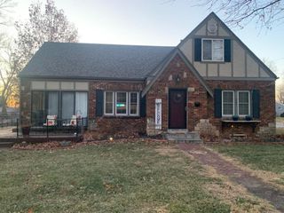 402 S DOYLE Street, Louisburg, KS 66053