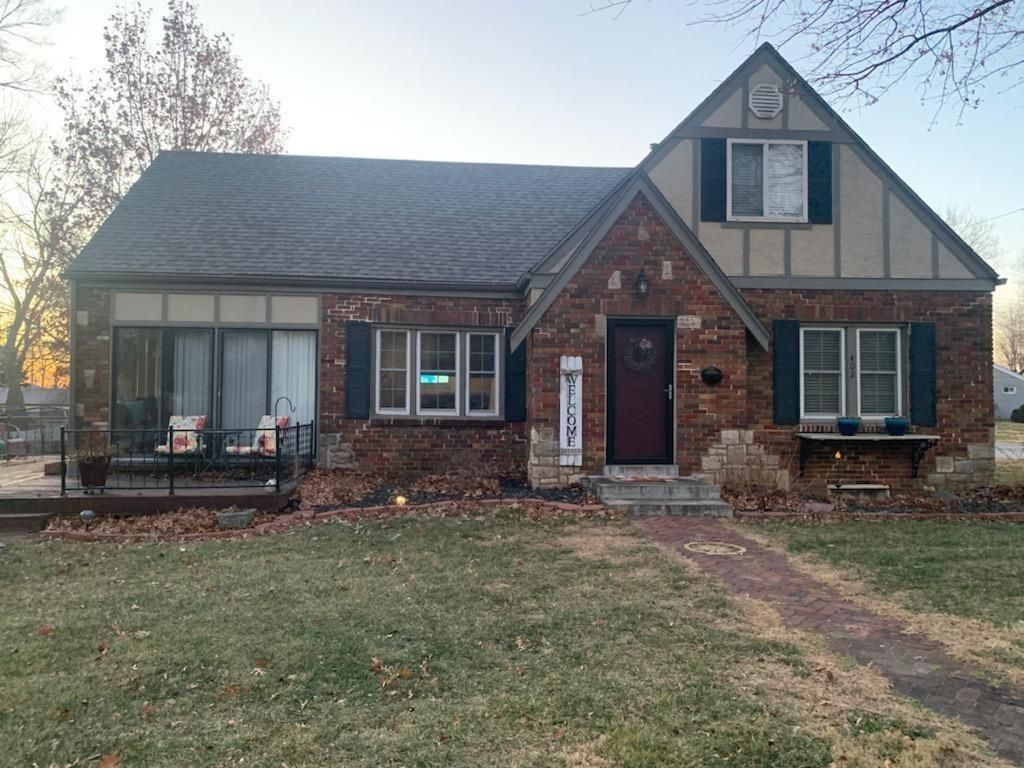 402 S DOYLE Street, Louisburg, KS 66053