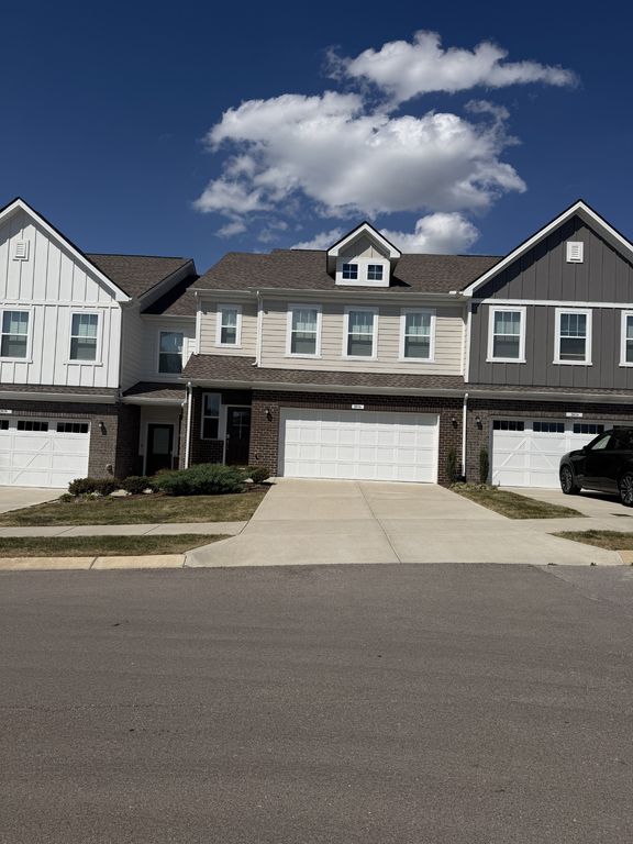 2036 Township Dr, Franklin, TN 37064