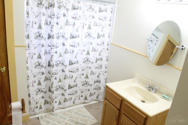 5573 Mt Zion Road, Miami Twp, OH 45150