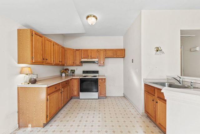 42 Crystal Water 42, East Bridgewater, MA 02333