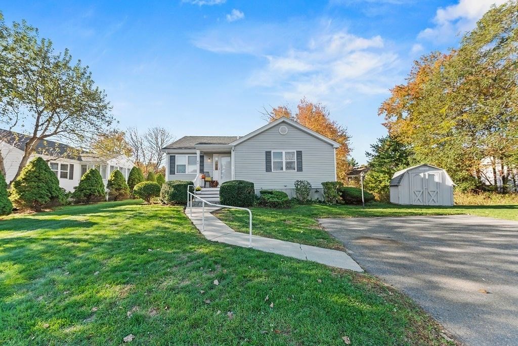 42 Crystal Water 42, East Bridgewater, MA 02333
