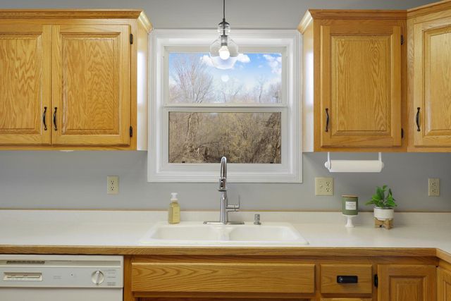 40894 Fenian Way, North Branch, MN 55056