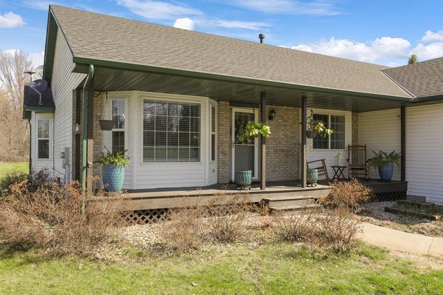40894 Fenian Way, North Branch, MN 55056