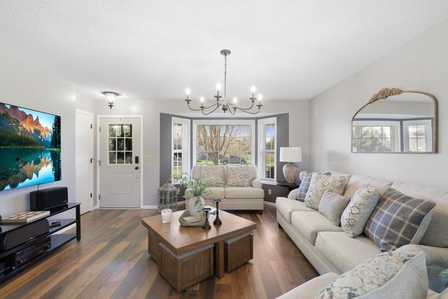 40894 Fenian Way, North Branch, MN 55056