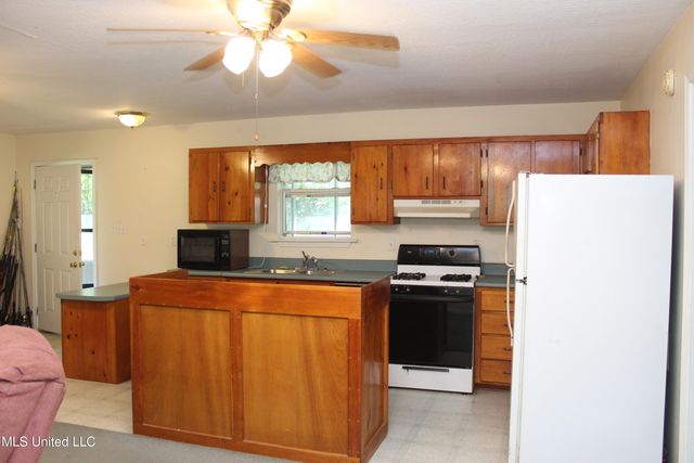 153 Ida Miller Road, Lucedale, MS 39452