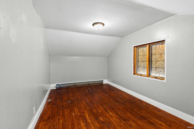 116 S Walnut Street, Etna Green, IN 46524