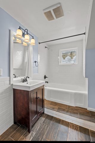 116 S Walnut Street, Etna Green, IN 46524