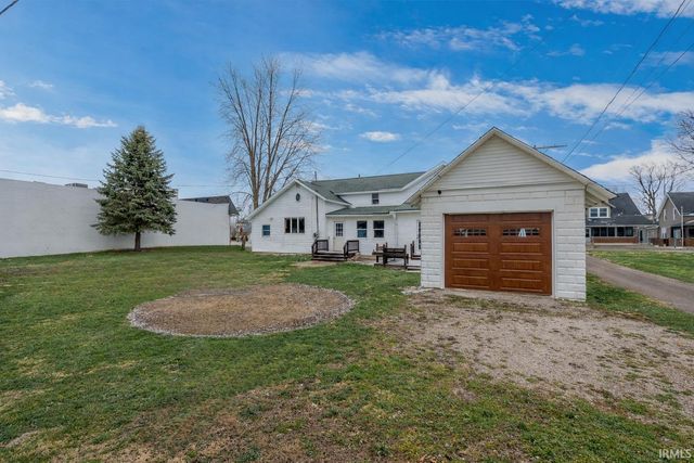 116 S Walnut Street, Etna Green, IN 46524