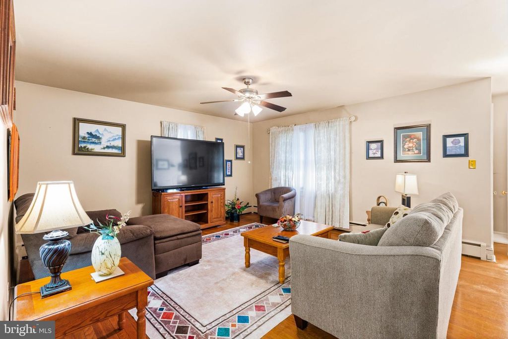 Image 4 of property listing at 419 SOMERSET AVE, Salisbury, MD 21801