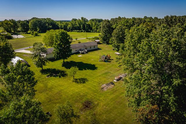 489 E Furness Road, Michigan City, IN 46360