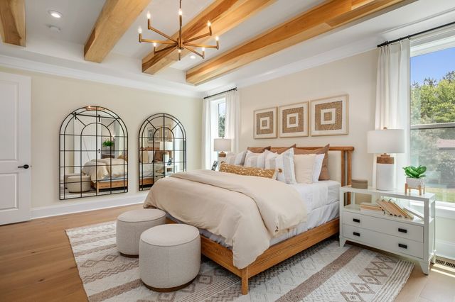 835 Brook Hollow Rd, Nashville, TN 37205