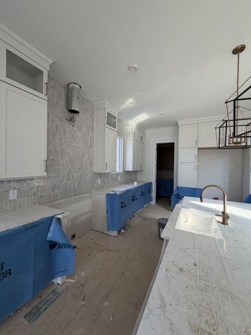 835 Brook Hollow Rd, Nashville, TN 37205