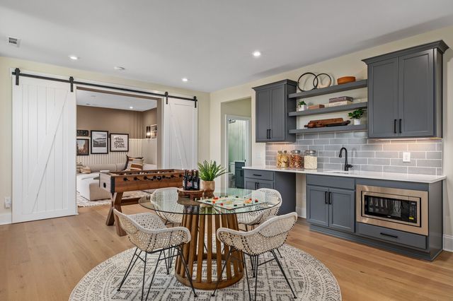 835 Brook Hollow Rd, Nashville, TN 37205