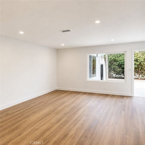 1040 El Camino B, Costa Mesa, CA 92626