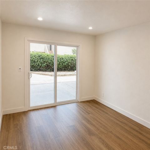 1040 El Camino B, Costa Mesa, CA 92626