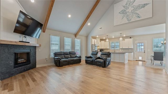 1812 Abbott Lane, Pea Ridge, AR 72751