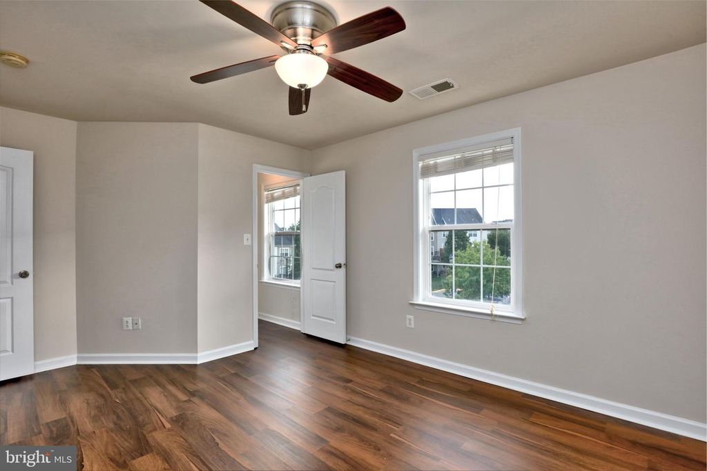 2910 TRUFFLE OAK PL, Woodbridge, VA 22191