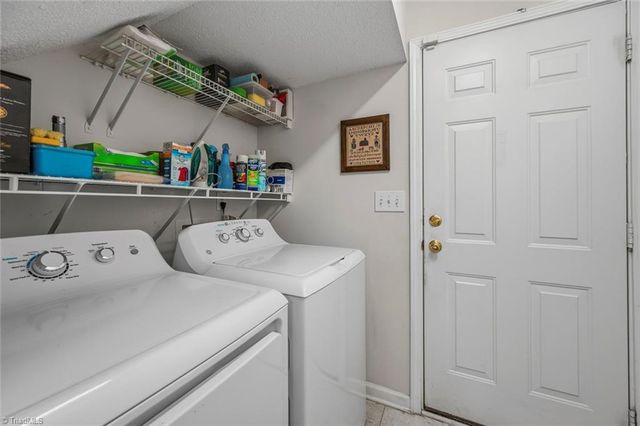 130 Salem Ridge Court, Clemmons, NC 27012