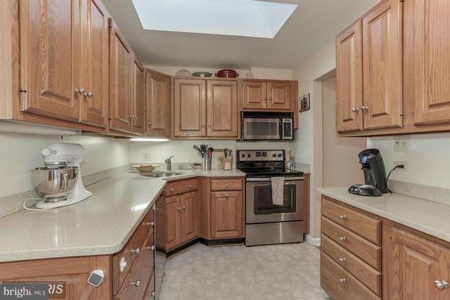 1334 MAYFLOWER DR, Mclean, VA 22101