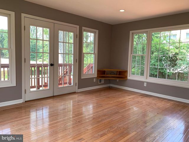 1334 MAYFLOWER DR, Mclean, VA 22101