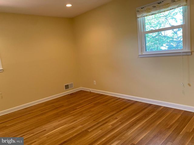 1334 MAYFLOWER DR, Mclean, VA 22101