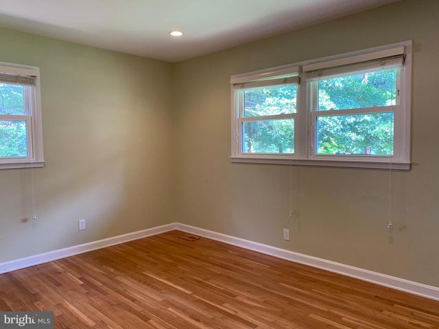 1334 MAYFLOWER DR, Mclean, VA 22101