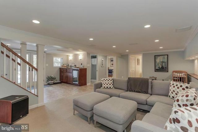 1334 MAYFLOWER DR, Mclean, VA 22101