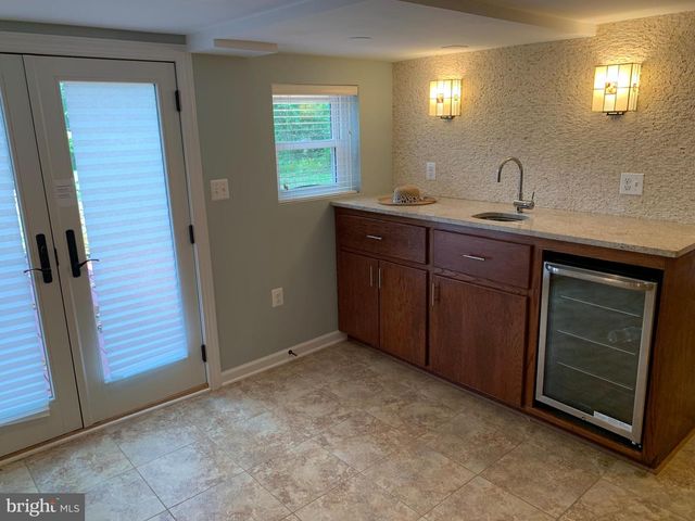 1334 MAYFLOWER DR, Mclean, VA 22101