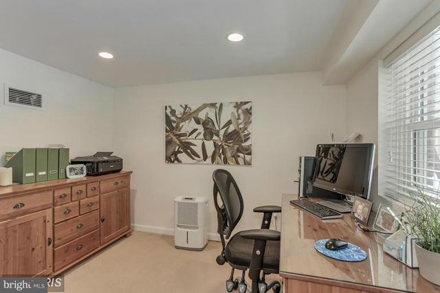 1334 MAYFLOWER DR, Mclean, VA 22101