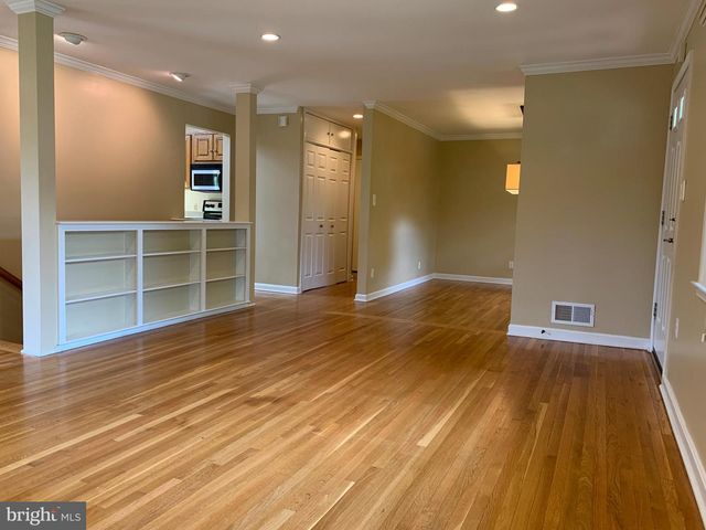 1334 MAYFLOWER DR, Mclean, VA 22101