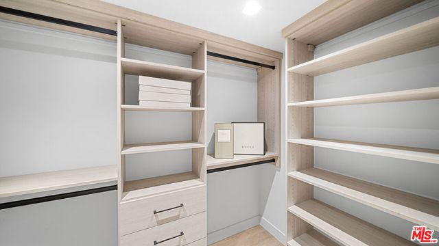153 San Vicente Boulevard 2J, Santa Monica, CA 90402