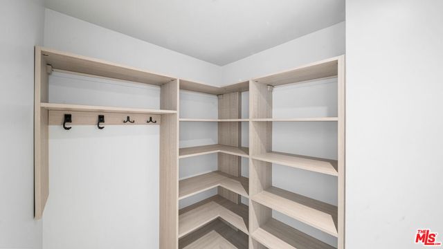 153 San Vicente Boulevard 2J, Santa Monica, CA 90402
